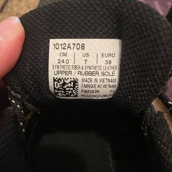 ASICS Women’s Gel-Venture 8, size 7 - Picture 4 of 4